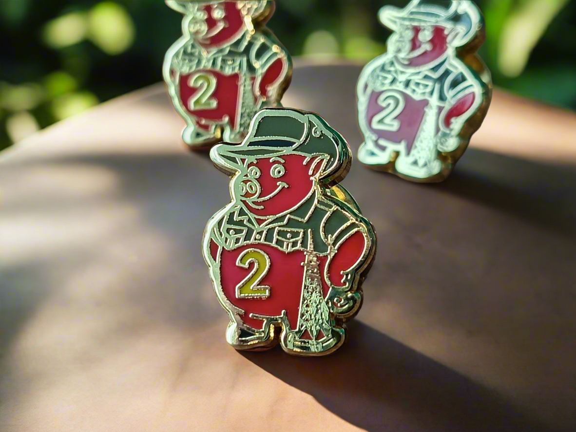 2 SIGNAL REGIMENT – “2 PIG” HARD ENAMEL PIN