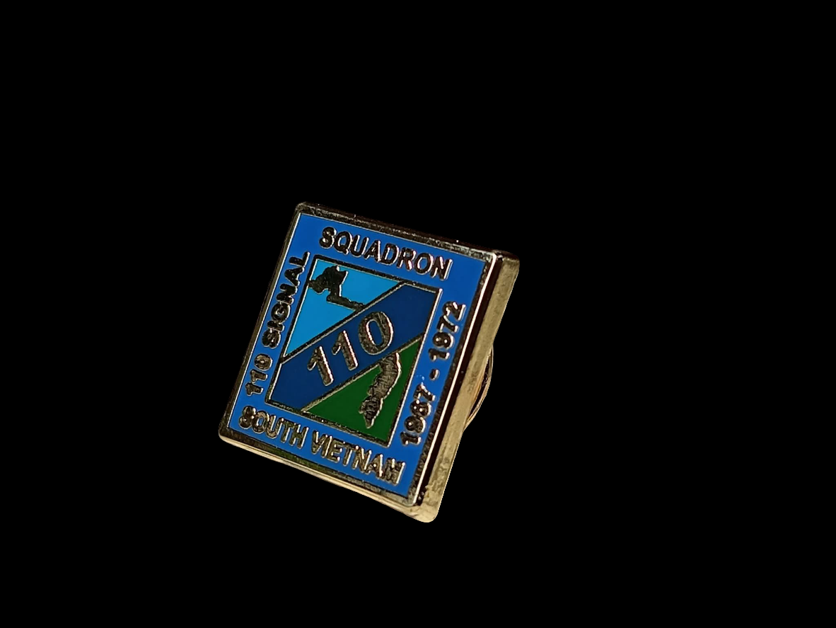 110 SIGNAL SQUADRON β HARD ENAMEL LAPEL PIN π»π³